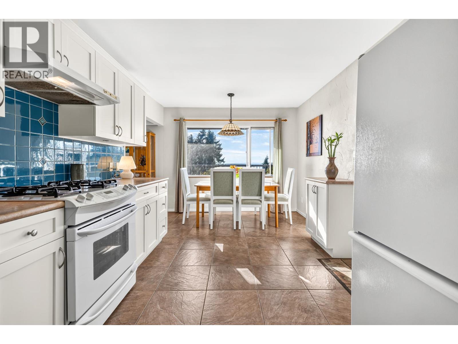 4735 Laurel Avenue, Sechelt, British Columbia  V7Z 0B4 - Photo 7 - R3164754