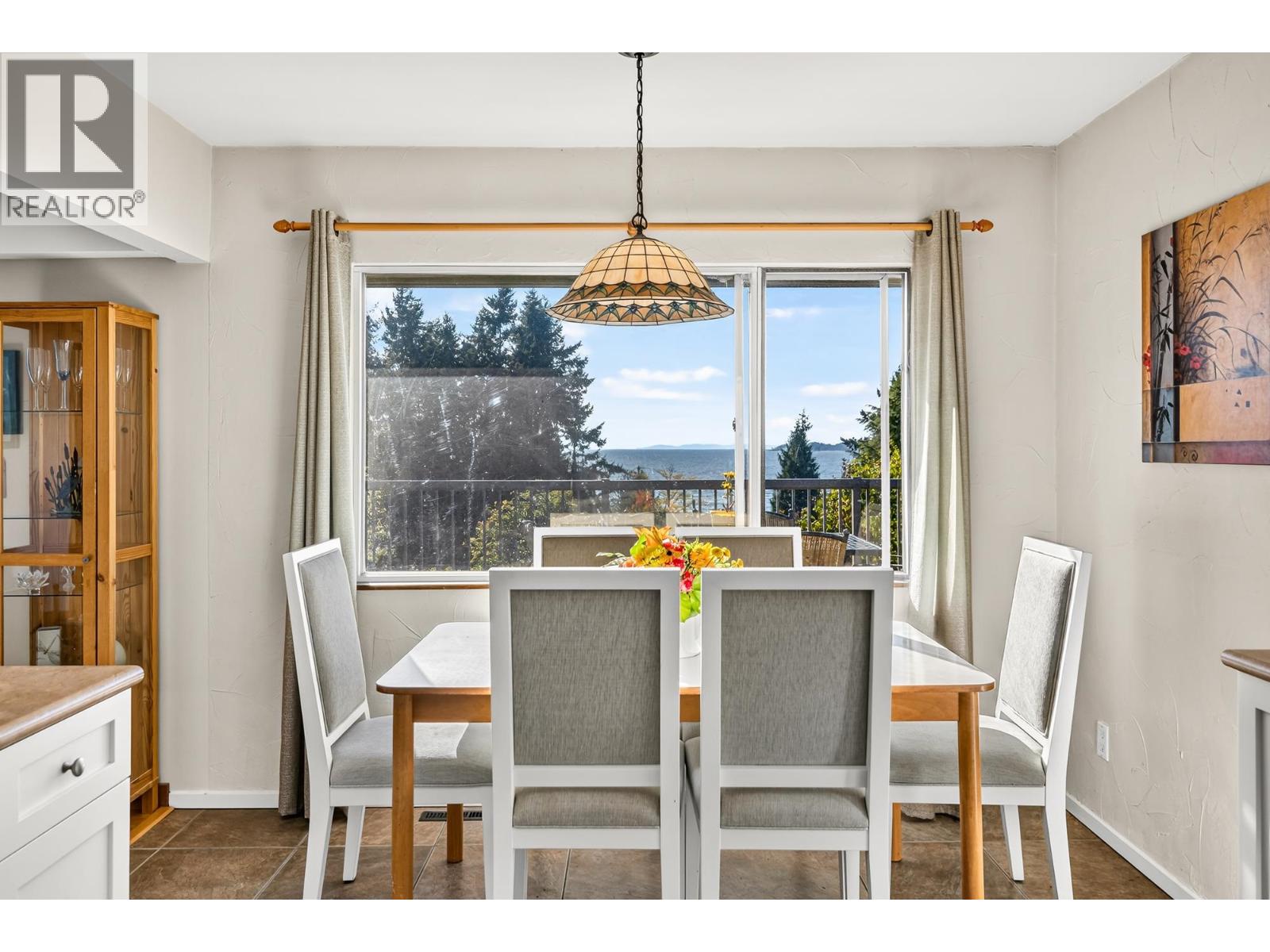 4735 Laurel Avenue, Sechelt, British Columbia  V7Z 0B4 - Photo 8 - R3164754