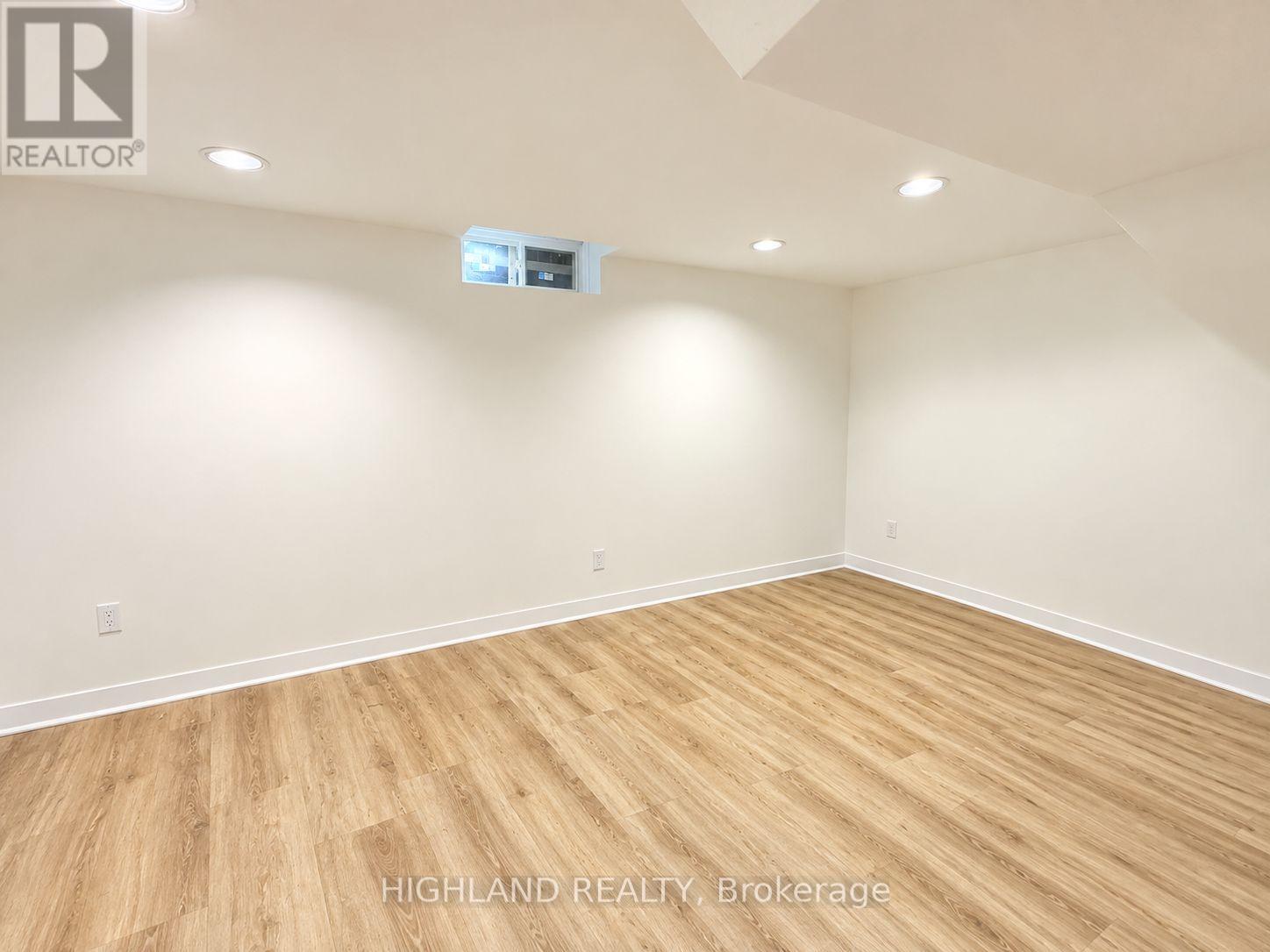 1132 Glen Valley Road, Oakville, Ontario  L6M 3K8 - Photo 10 - W13778022