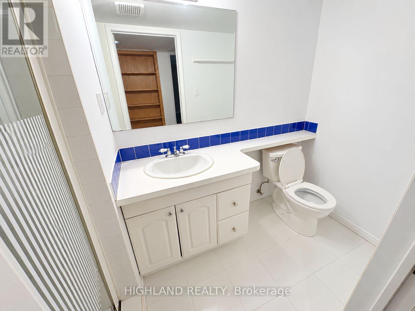 1132 Glen Valley Road, Oakville, Ontario  L6M 3K8 - Photo 12 - W13778022