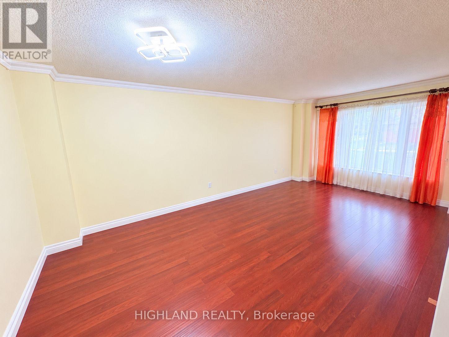 1132 Glen Valley Road, Oakville, Ontario  L6M 3K8 - Photo 2 - W13778022