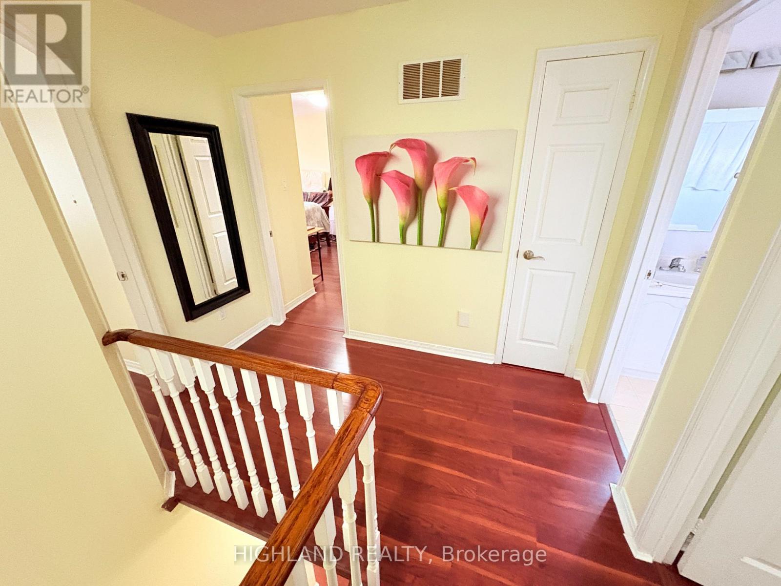 1132 Glen Valley Road, Oakville, Ontario  L6M 3K8 - Photo 4 - W13778022