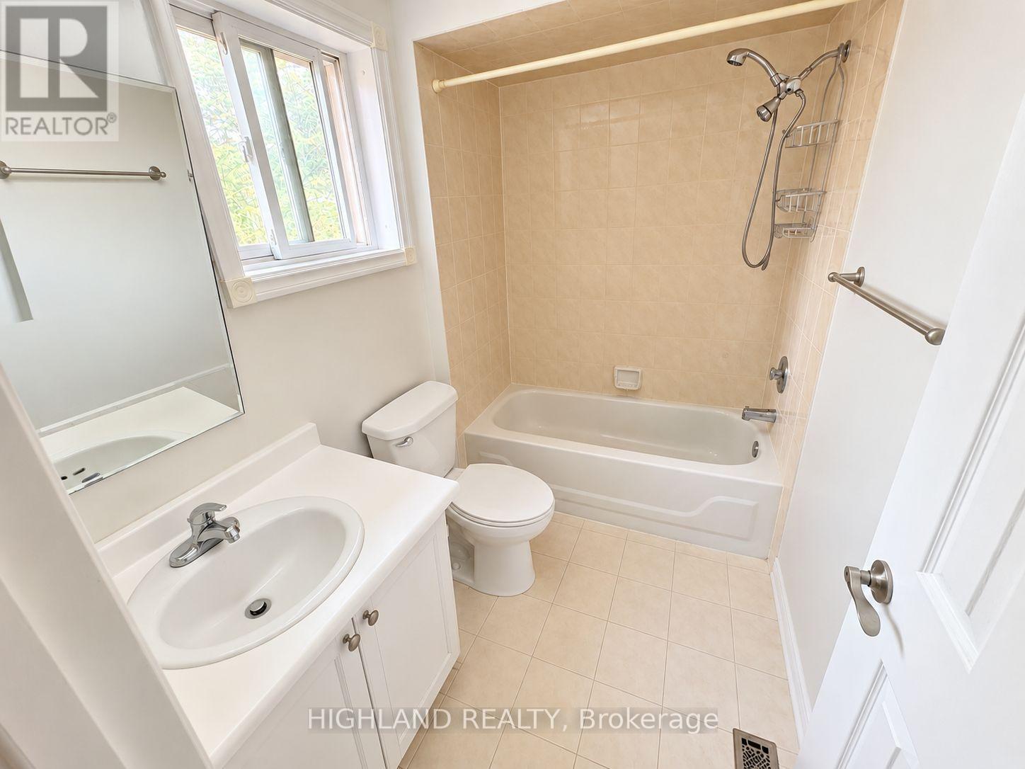 1132 Glen Valley Road, Oakville, Ontario  L6M 3K8 - Photo 9 - W13778022