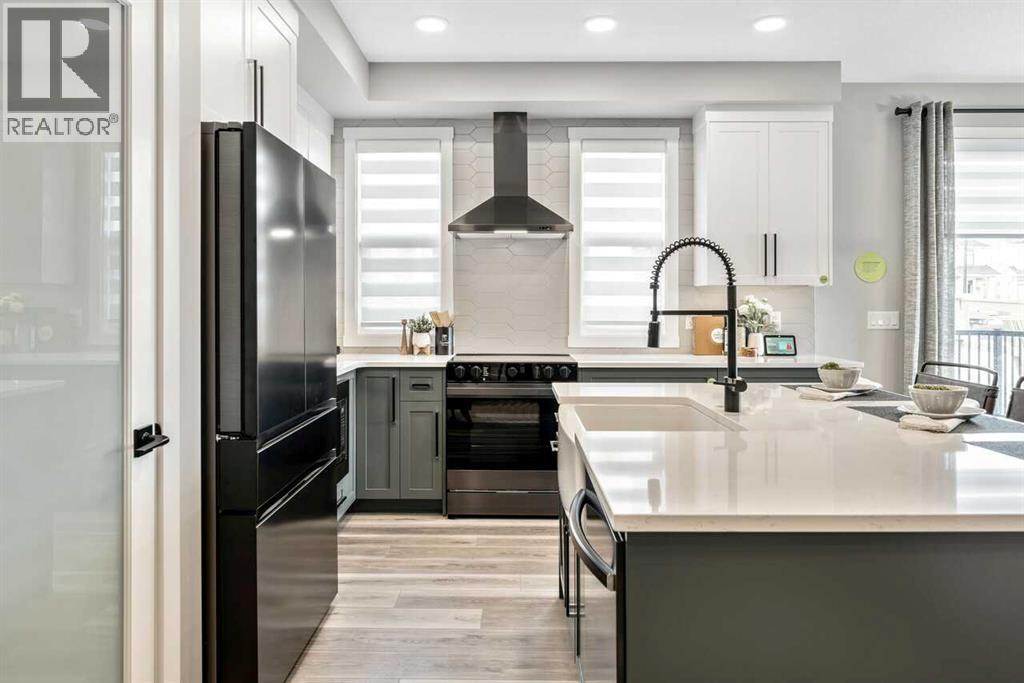64 Osprey Hill Place Sw, Calgary, Alberta  T3B 6R9 - Photo 3 - A2342591