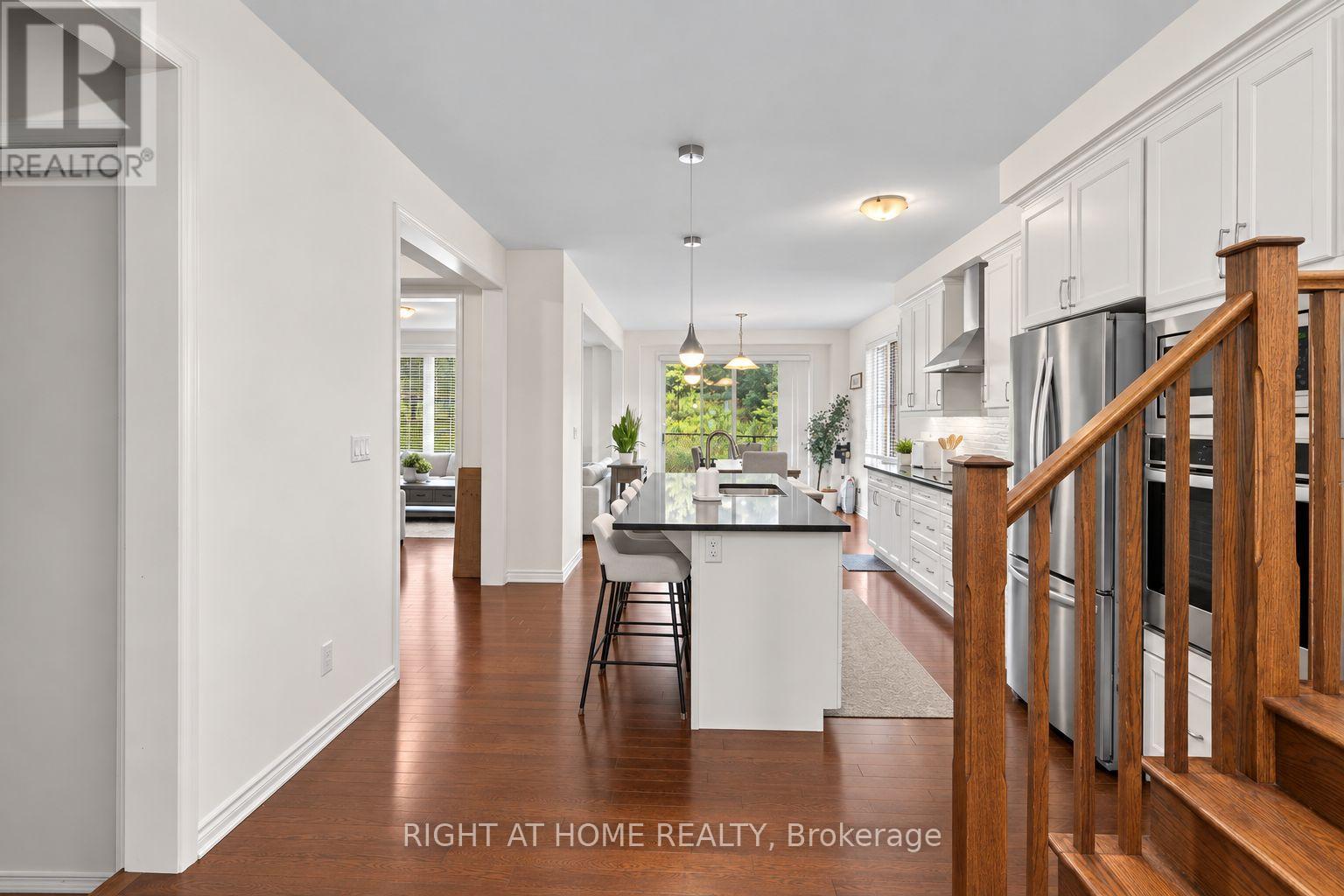 404 Equestrian Way, Cambridge, Ontario  N3E 0B9 - Photo 8 - X13778042