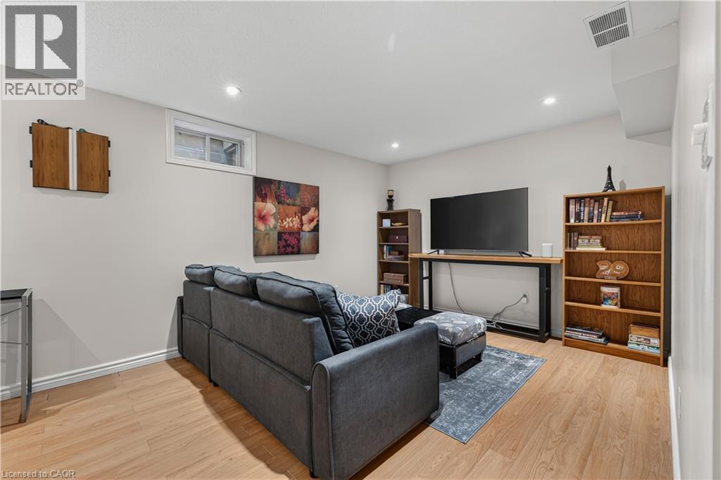475 Annapolis Court, Waterloo, Ontario  N2K 4E7 - Photo 29 - 40861303