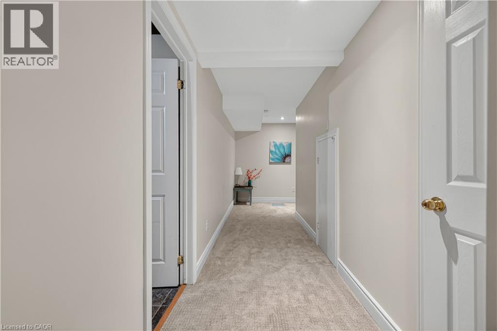 475 Annapolis Court, Waterloo, Ontario  N2K 4E7 - Photo 34 - 40861303