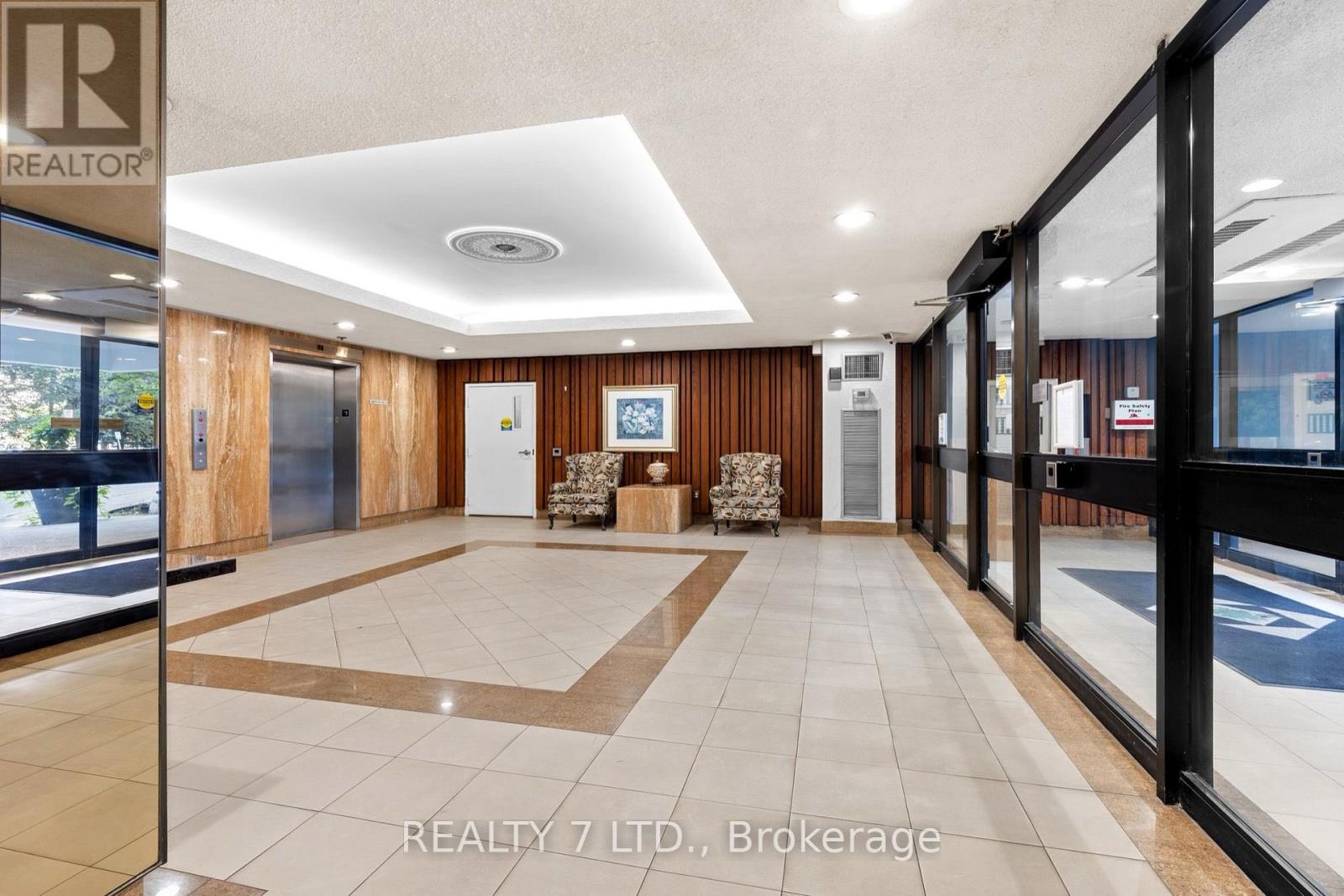 1507 - 50 Elm Drive E, Mississauga, Ontario  L5A 3X2 - Photo 4 - W13778048