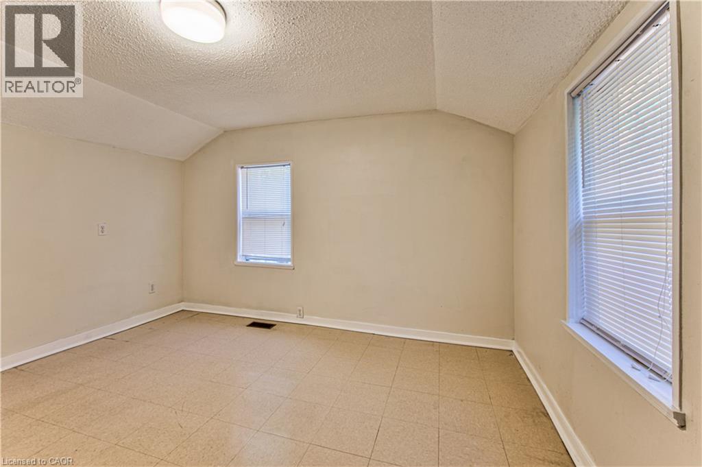 217 Lancaster Street E, Kitchener, Ontario  N2H 4T9 - Photo 13 - 40861010