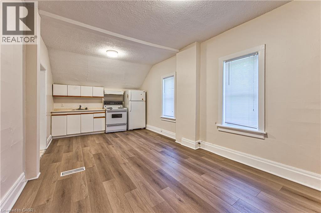 217 Lancaster Street E, Kitchener, Ontario  N2H 4T9 - Photo 16 - 40861010