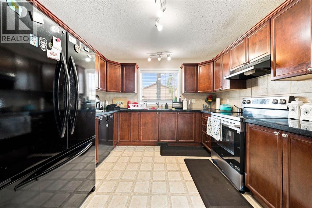 134 Luxstone Road Sw, Airdrie, Alberta  T4B 0J7 - Photo 11 - A2341977