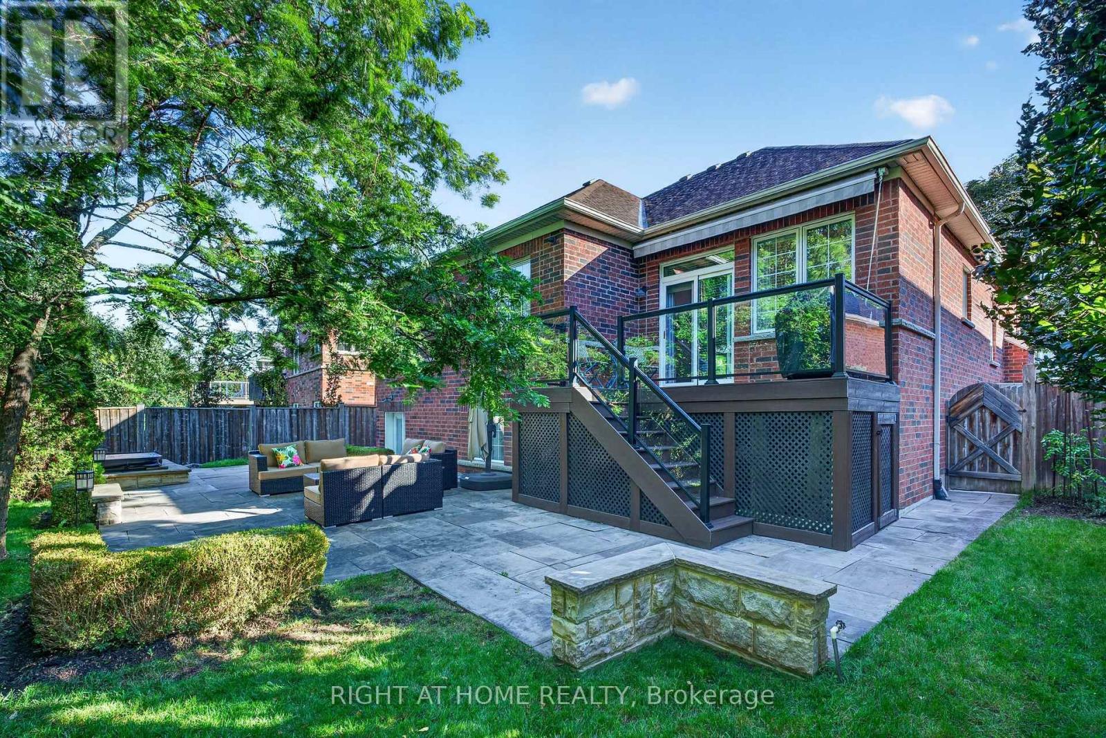 8 Branthaven Court, Whitby, Ontario  L1M 0B2 - Photo 42 - E13770398
