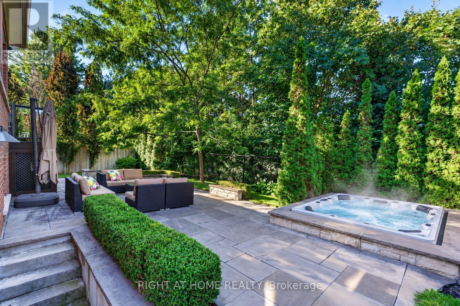 8 Branthaven Court, Whitby, Ontario  L1M 0B2 - Photo 41 - E13770398