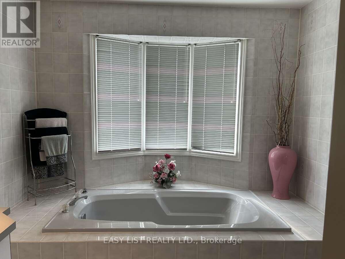 14 Gas Light Crescent, Vaughan, Ontario  L4L 8E8 - Photo 20 - N13725554