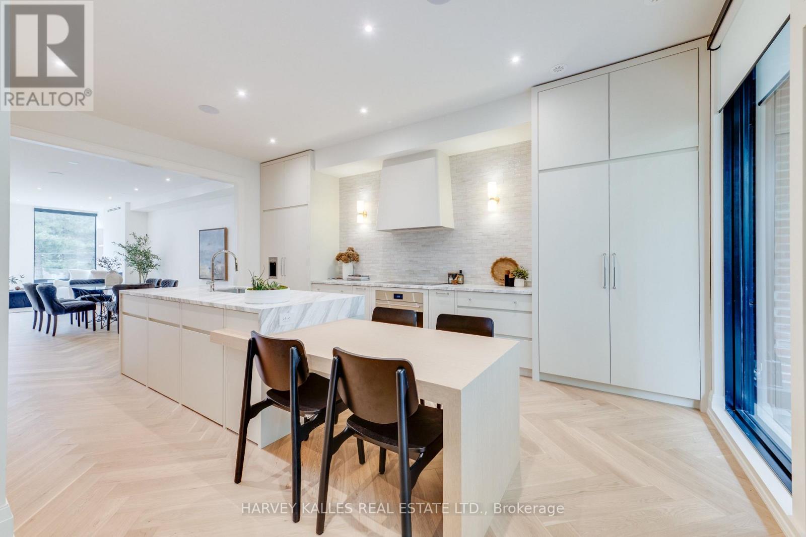 32 Evergreen Gardens, Toronto, Ontario  M4G 1C5 - Photo 19 - C13752418