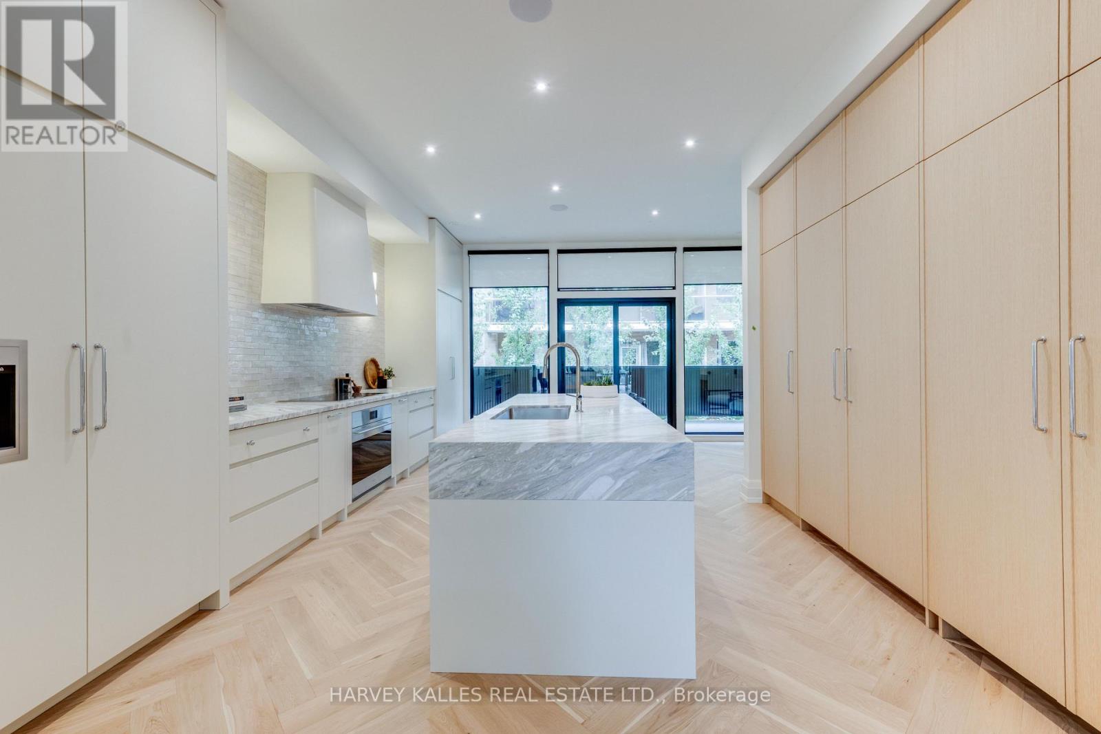 32 Evergreen Gardens, Toronto, Ontario  M4G 1C5 - Photo 18 - C13752418