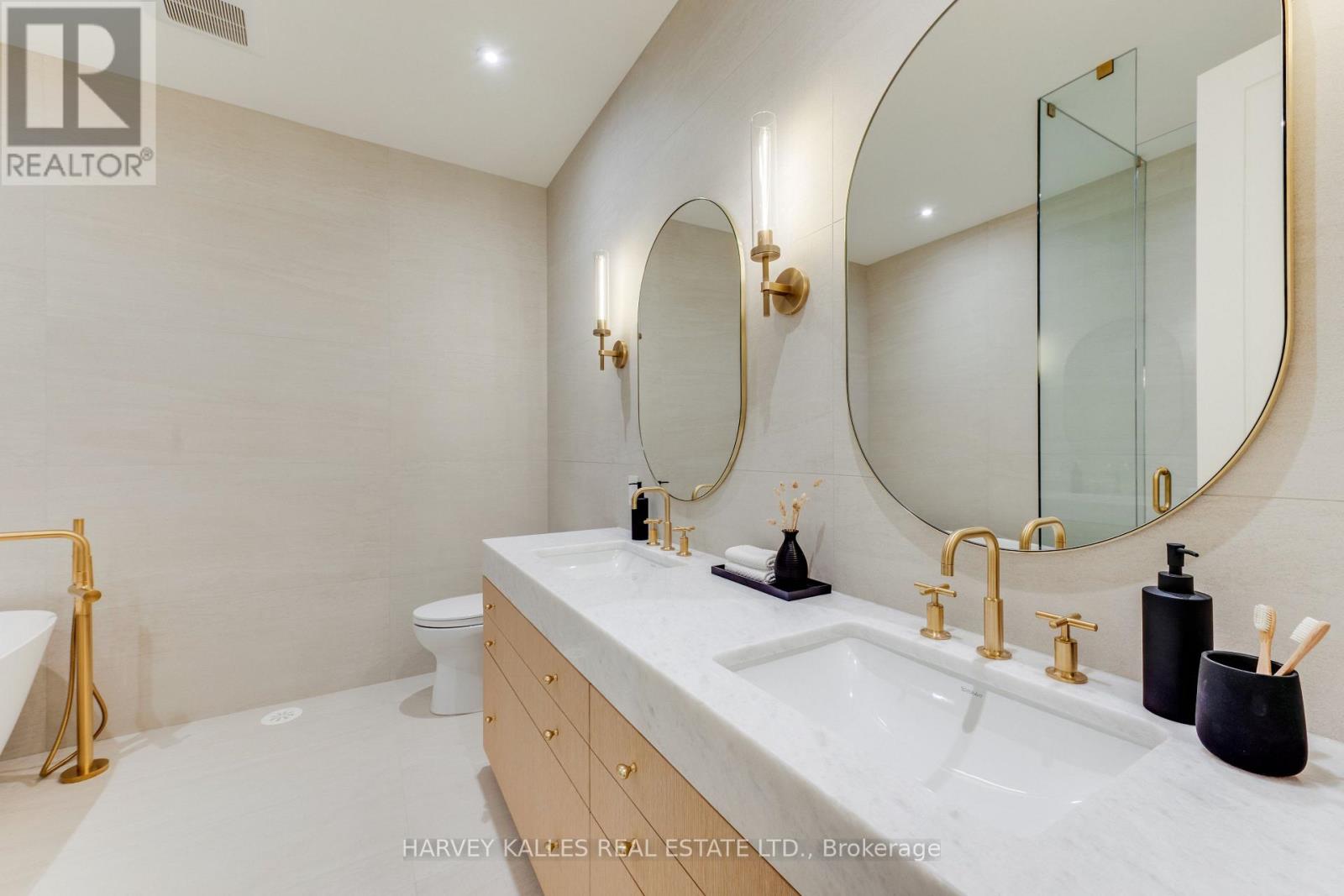 32 Evergreen Gardens, Toronto, Ontario  M4G 1C5 - Photo 28 - C13752418