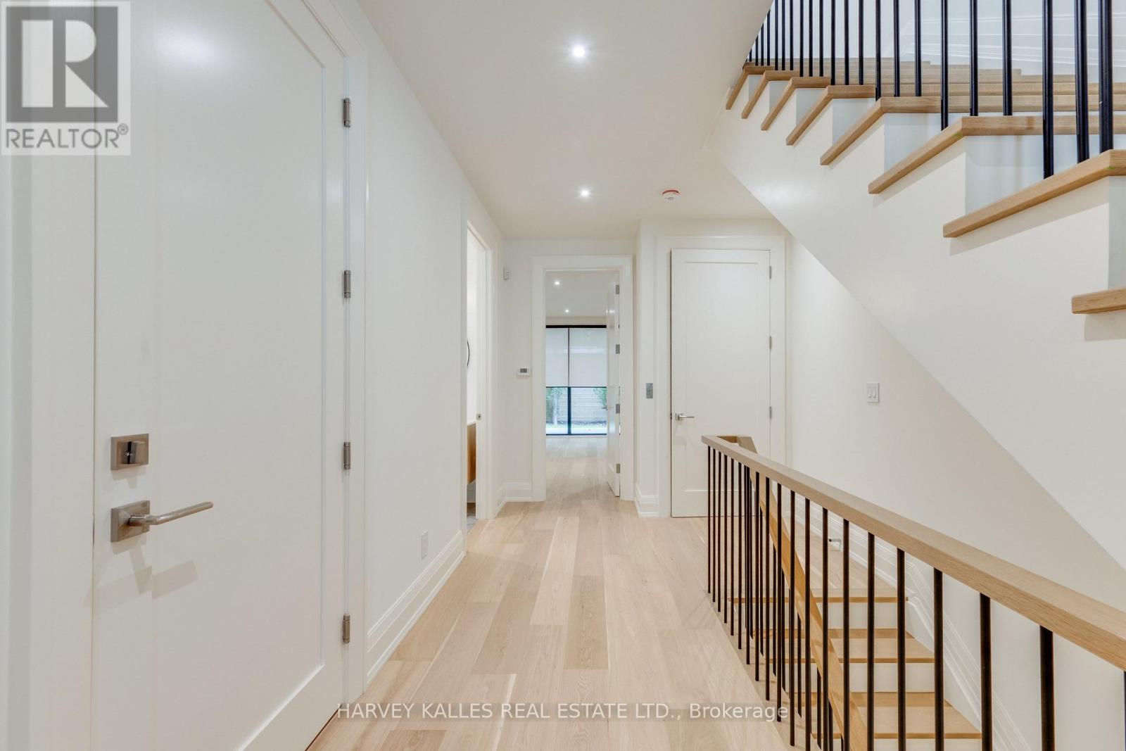 32 Evergreen Gardens, Toronto, Ontario  M4G 1C5 - Photo 34 - C13752418