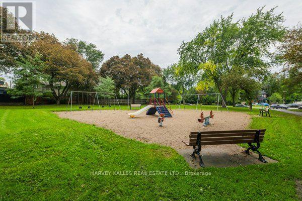 32 Evergreen Gardens, Toronto, Ontario  M4G 1C5 - Photo 48 - C13752418