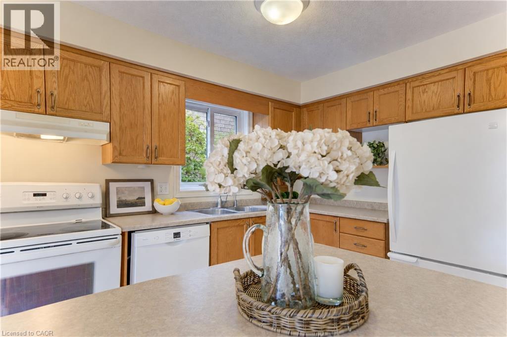 19 Templewood Drive, Kitchener, Ontario  N2R 1K9 - Photo 13 - 40860944