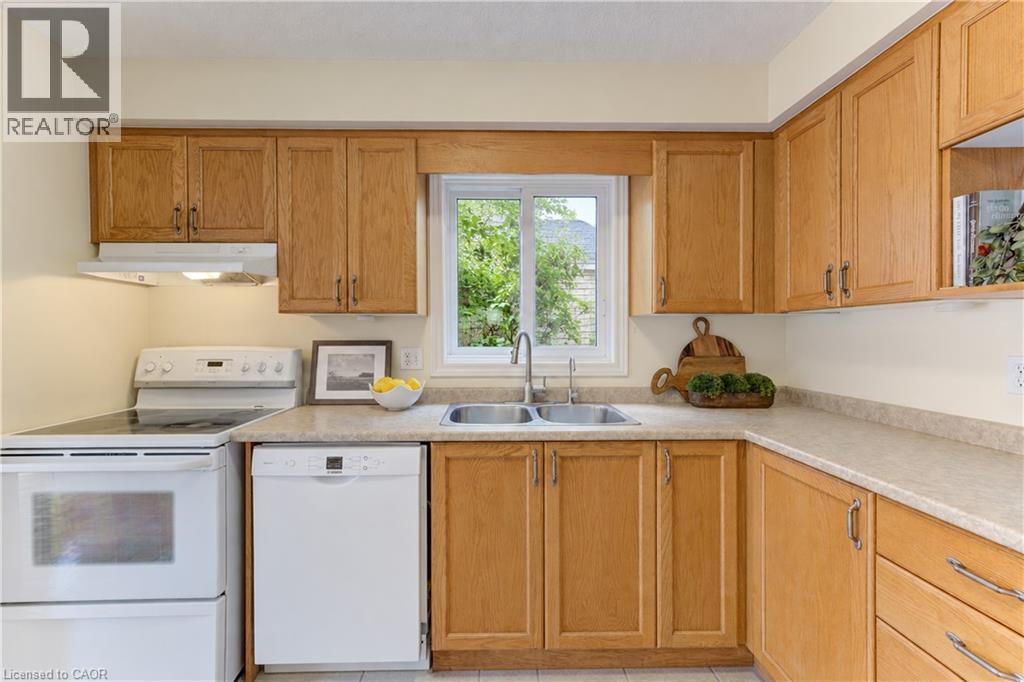 19 Templewood Drive, Kitchener, Ontario  N2R 1K9 - Photo 12 - 40860944