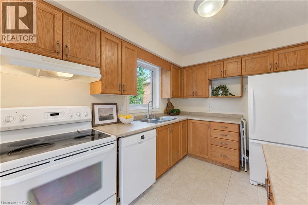 19 Templewood Drive, Kitchener, Ontario  N2R 1K9 - Photo 16 - 40860944