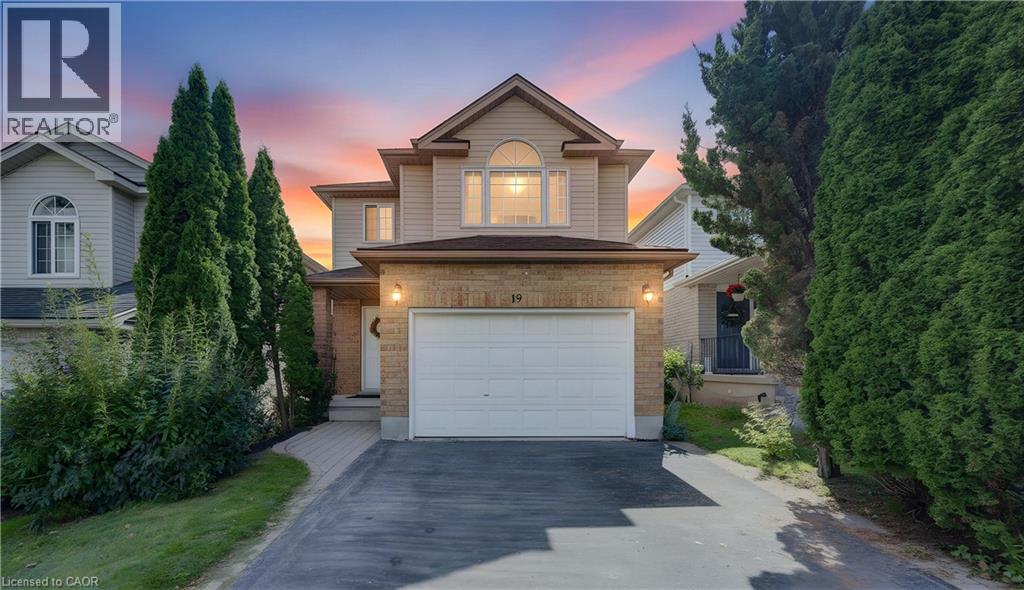 19 Templewood Drive, Kitchener, Ontario  N2R 1K9 - Photo 4 - 40860944