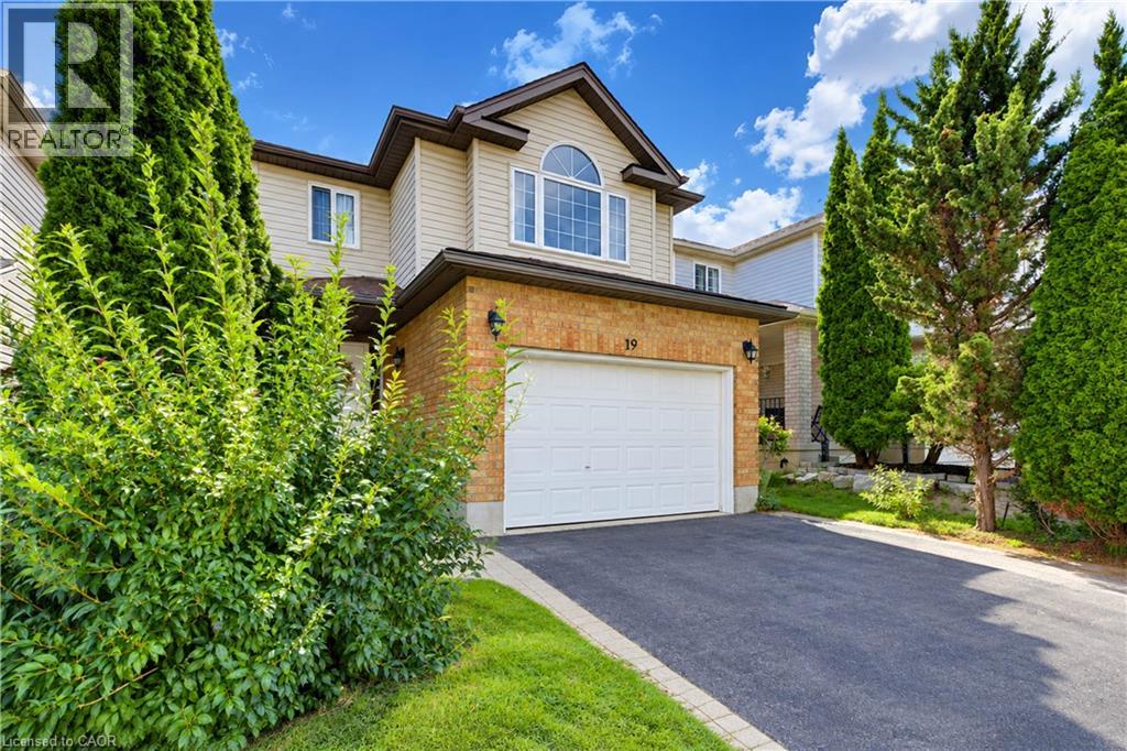 19 Templewood Drive, Kitchener, Ontario  N2R 1K9 - Photo 2 - 40860944