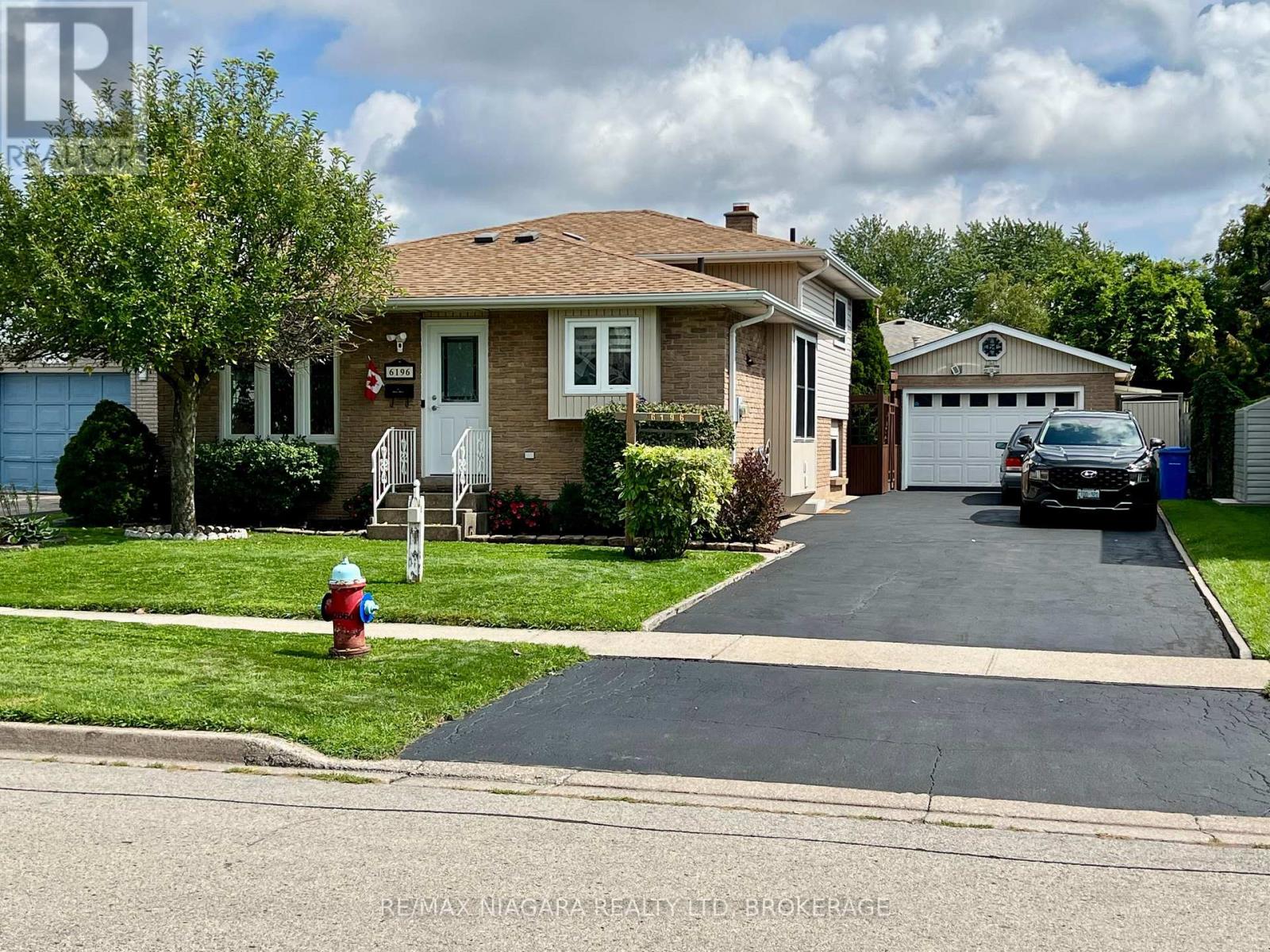 6196 Kirkland Drive, Niagara Falls, Ontario L2H 2A6 - Photo 2 - X13691292