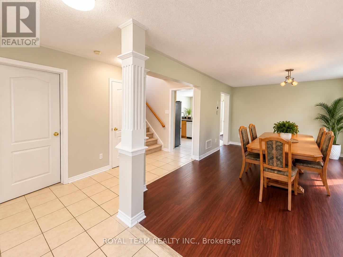 1689 Whitestone Drive, Oshawa, Ontario  L1K 2X2 - Photo 4 - E13768084