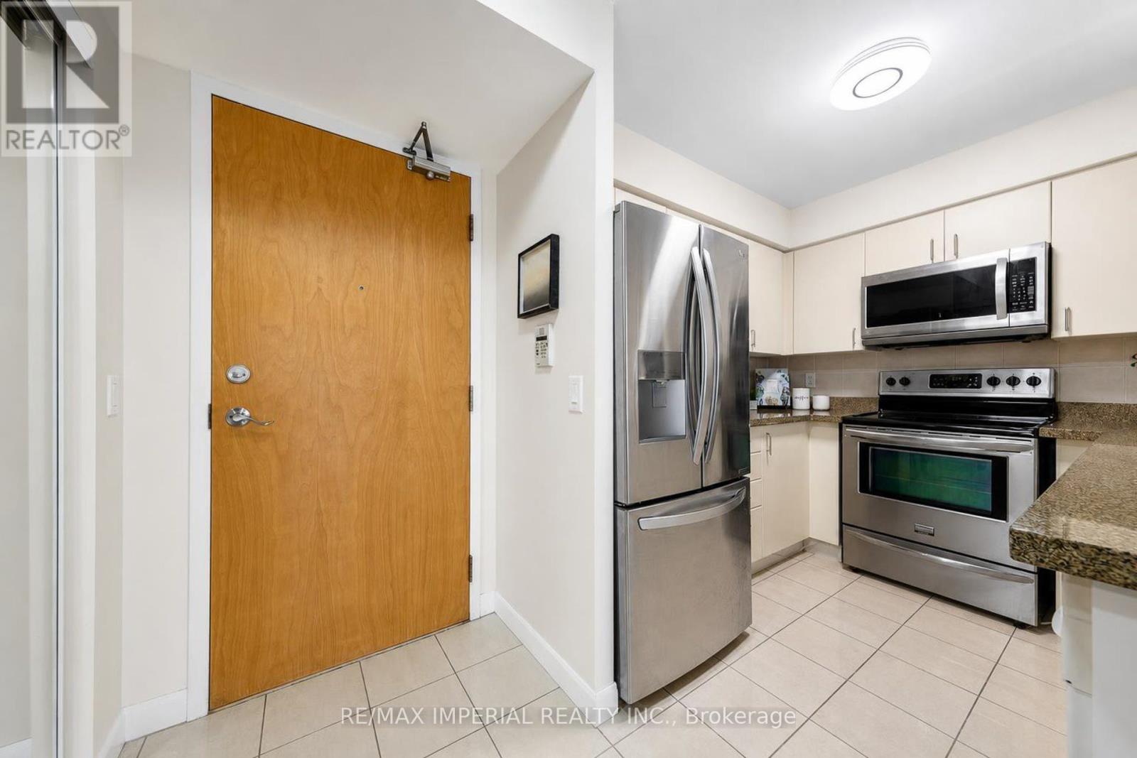 2903 - 4968 Yonge Street, Toronto, Ontario  M2N 7G9 - Photo 3 - C13778106