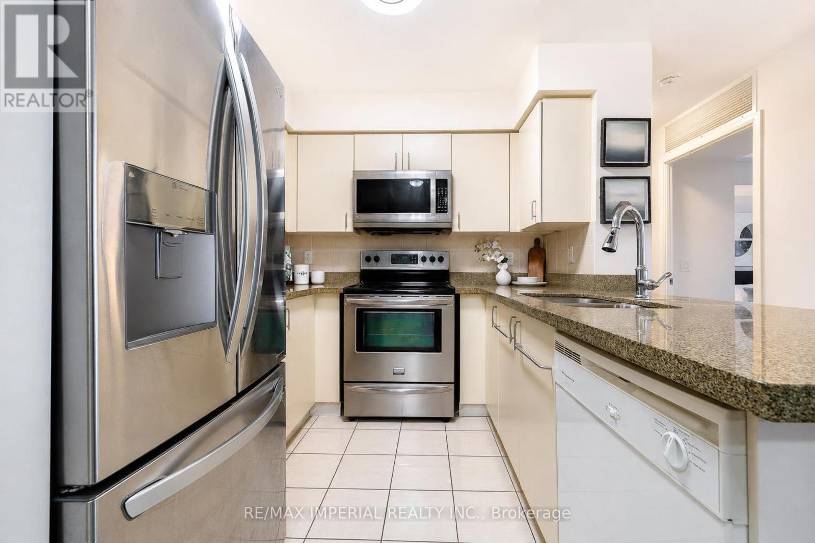 2903 - 4968 Yonge Street, Toronto, Ontario  M2N 7G9 - Photo 4 - C13778106