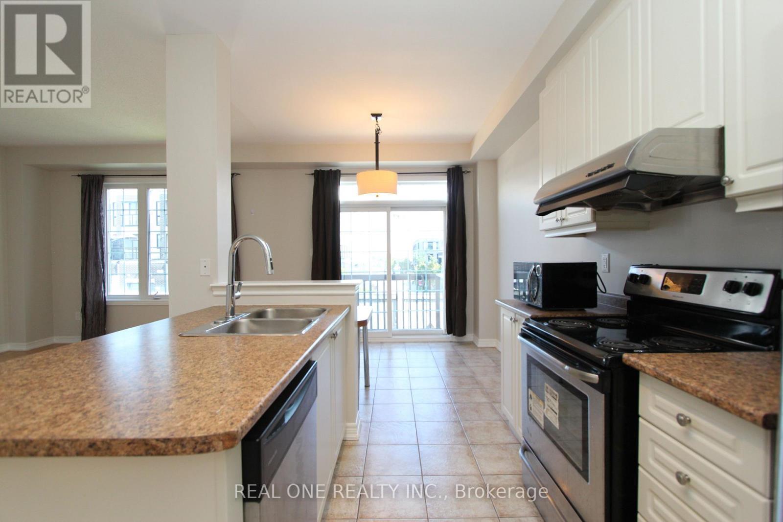 87 Hammersly Boulevard, Markham, Ontario  L6E 0L1 - Photo 4 - N13778098