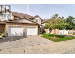11 - 10 FALLOWFIELD DRIVE, Kitchener, Ontario
