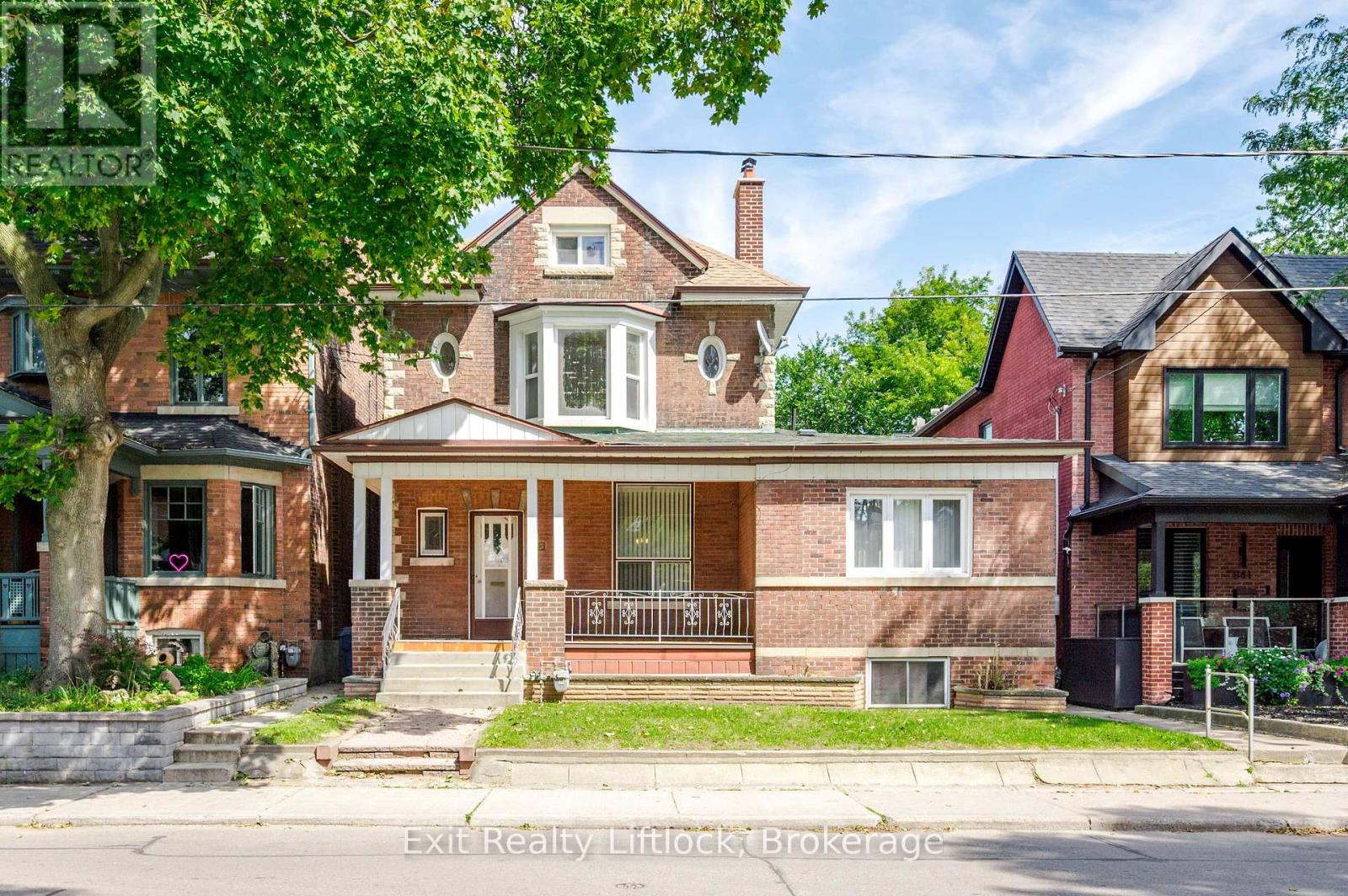 843 LOGAN AVENUE, Toronto, Ontario