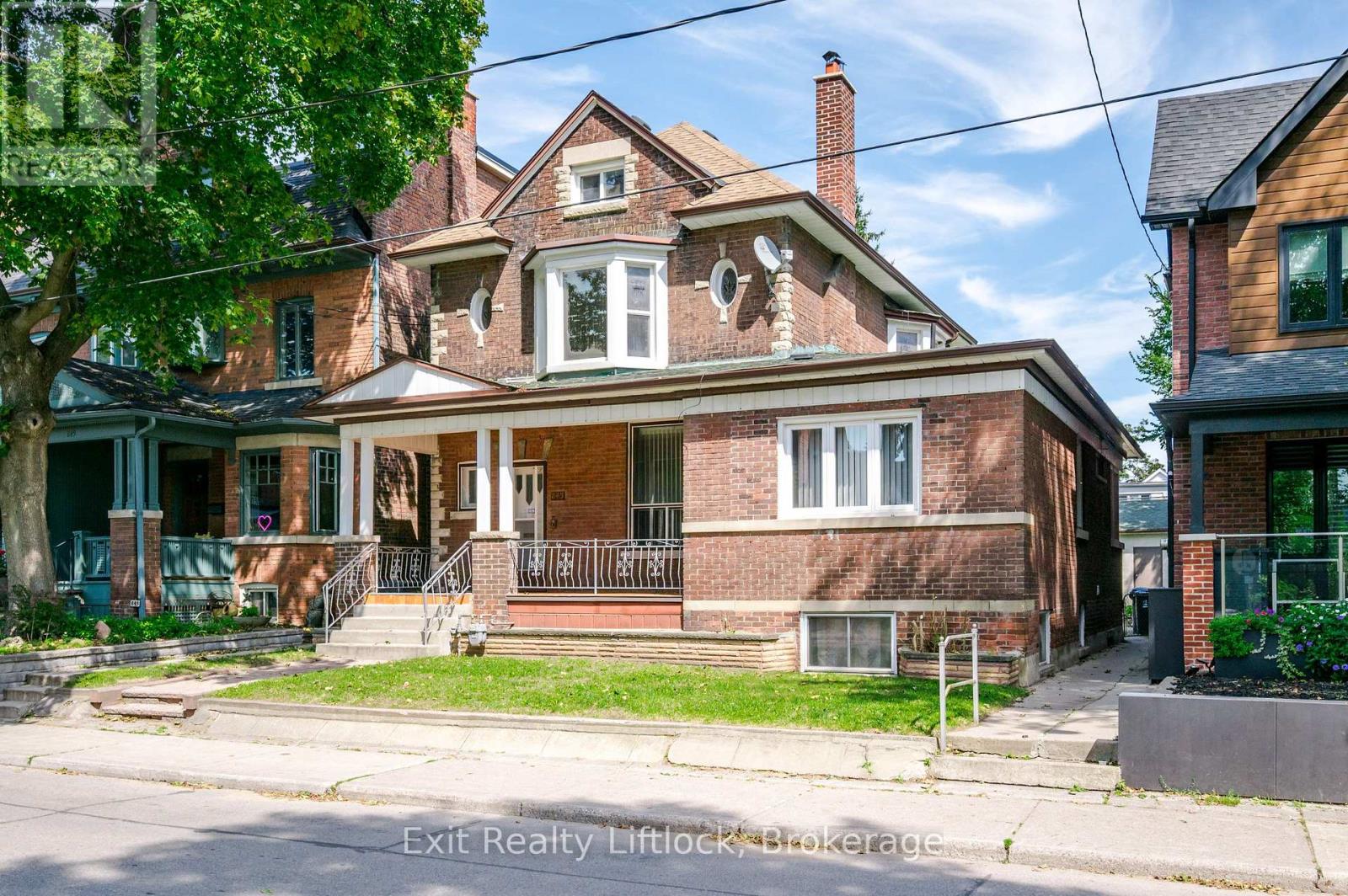 843 Logan Avenue, Toronto, Ontario  M4K 3E2 - Photo 2 - E13778116