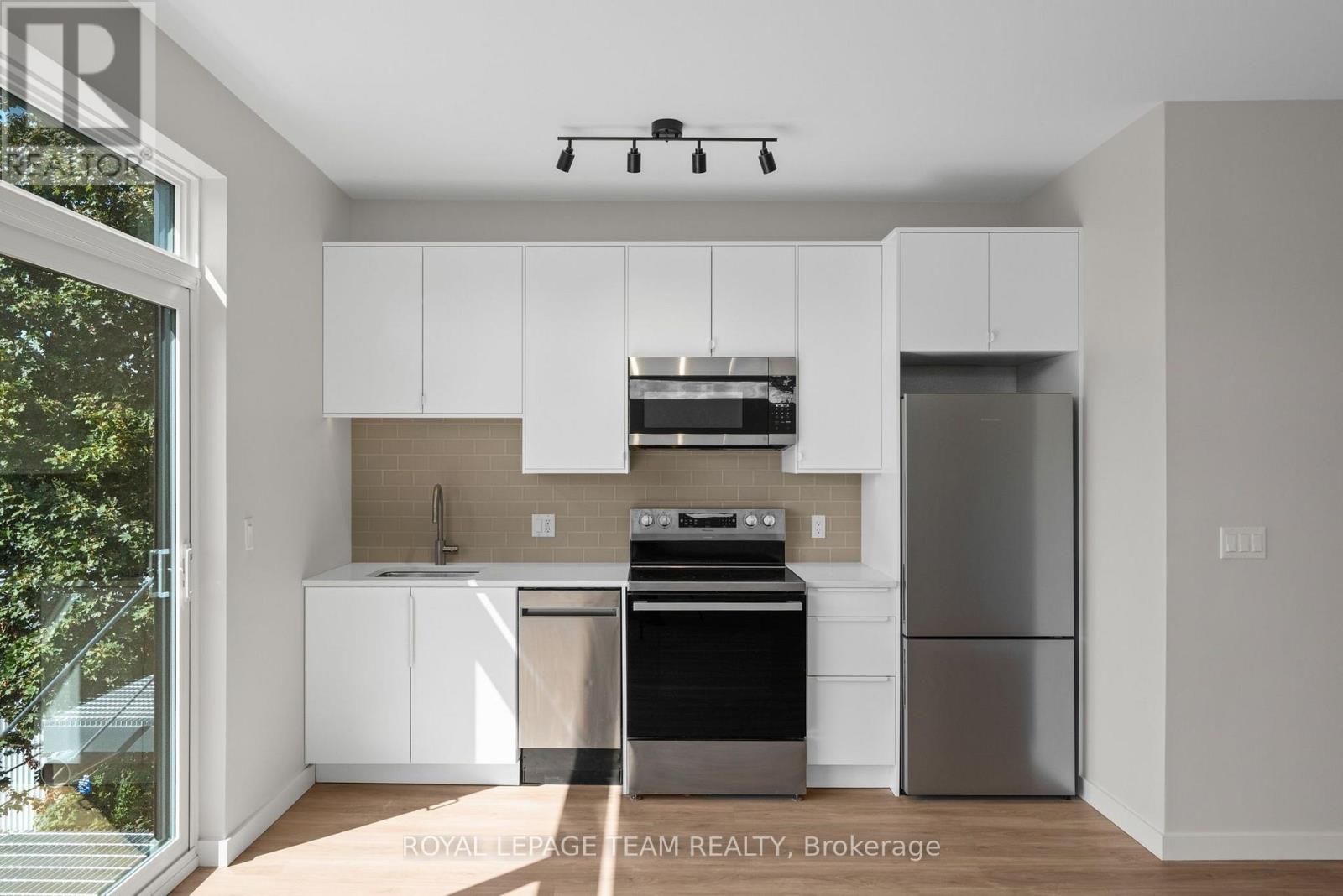 303 - 370 Athlone Avenue, Ottawa, Ontario  K1Z 5M4 - Photo 10 - X13694944