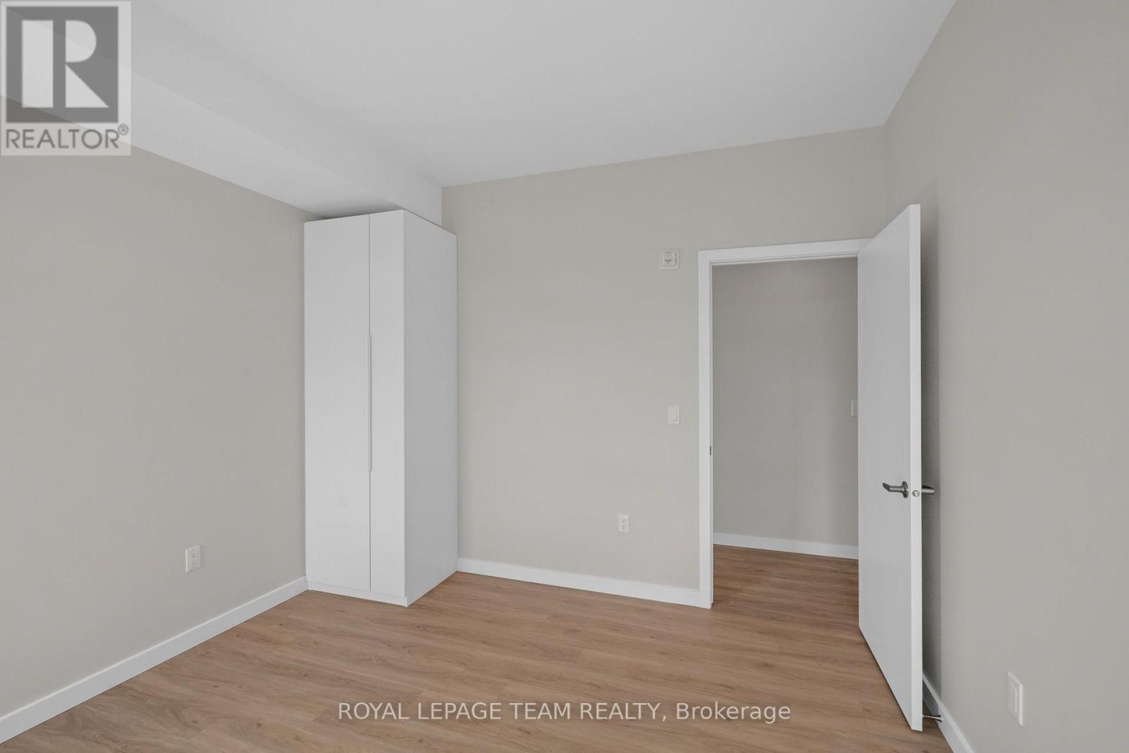 303 - 370 Athlone Avenue, Ottawa, Ontario  K1Z 5M4 - Photo 6 - X13694944
