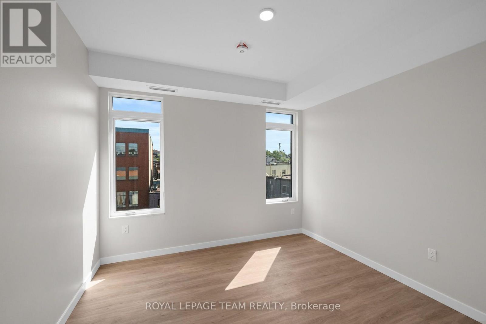 303 - 370 Athlone Avenue, Ottawa, Ontario  K1Z 5M4 - Photo 5 - X13694944