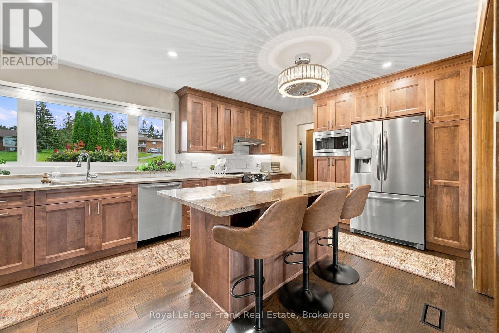 61 Bluewater Avenue, Kawartha Lakes, Ontario  K9V 0K6 - Photo 6 - X13773762