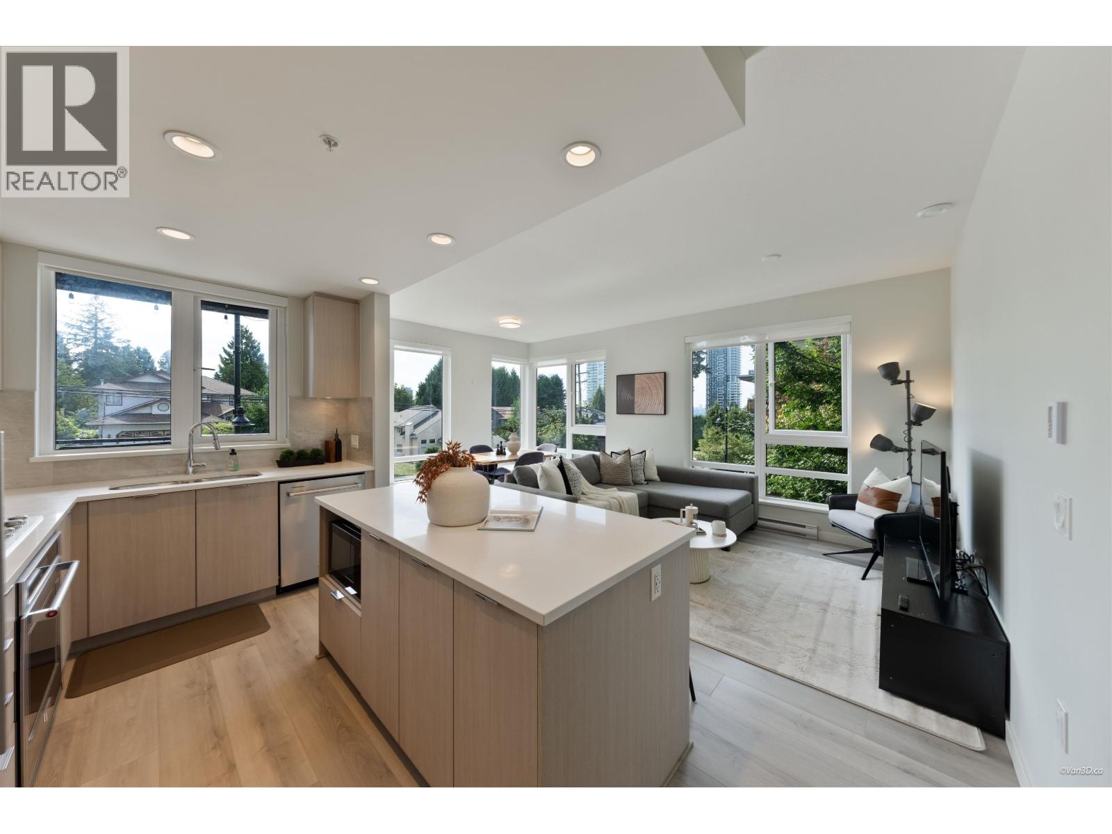 214 615 Cottonwood Avenue, Coquitlam, British Columbia  V3J 2S5 - Photo 3 - R3164312