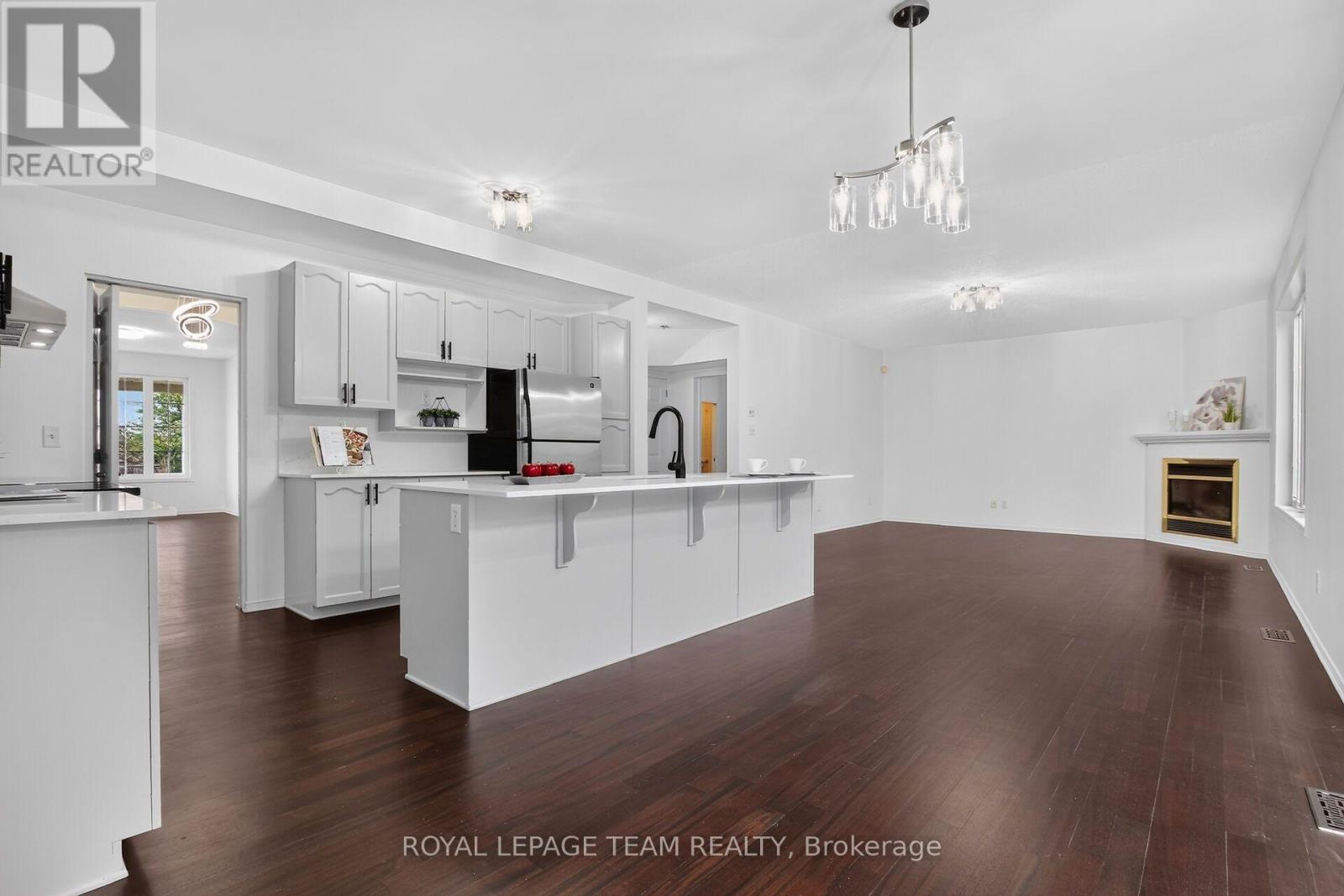 1141 Klondike Road, Ottawa, Ontario  K2W 1C4 - Photo 3 - X13778130