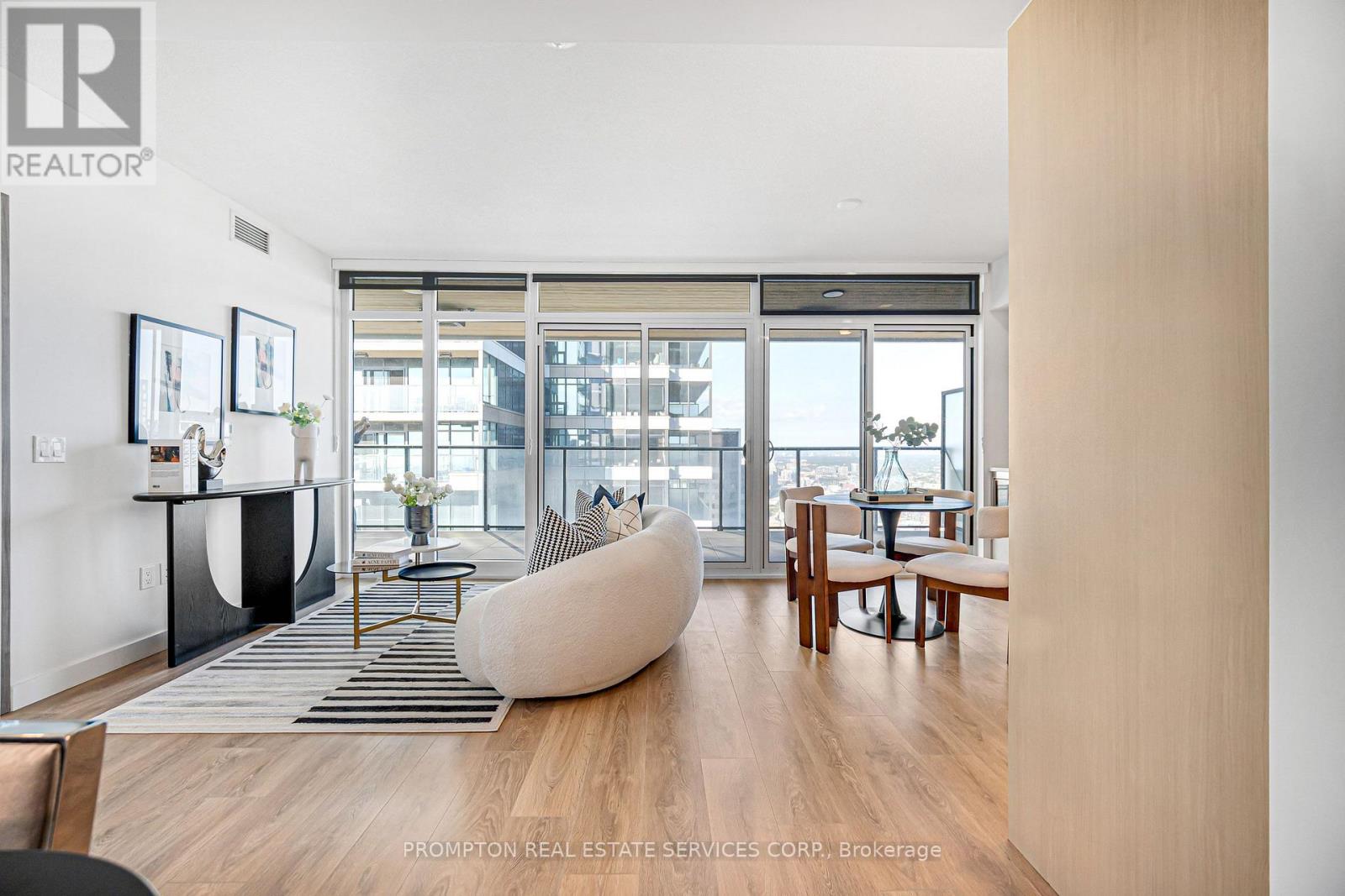 5210 - 1 Concord Cityplace Way, Toronto, Ontario  M5V 0X3 - Photo 6 - C13778126
