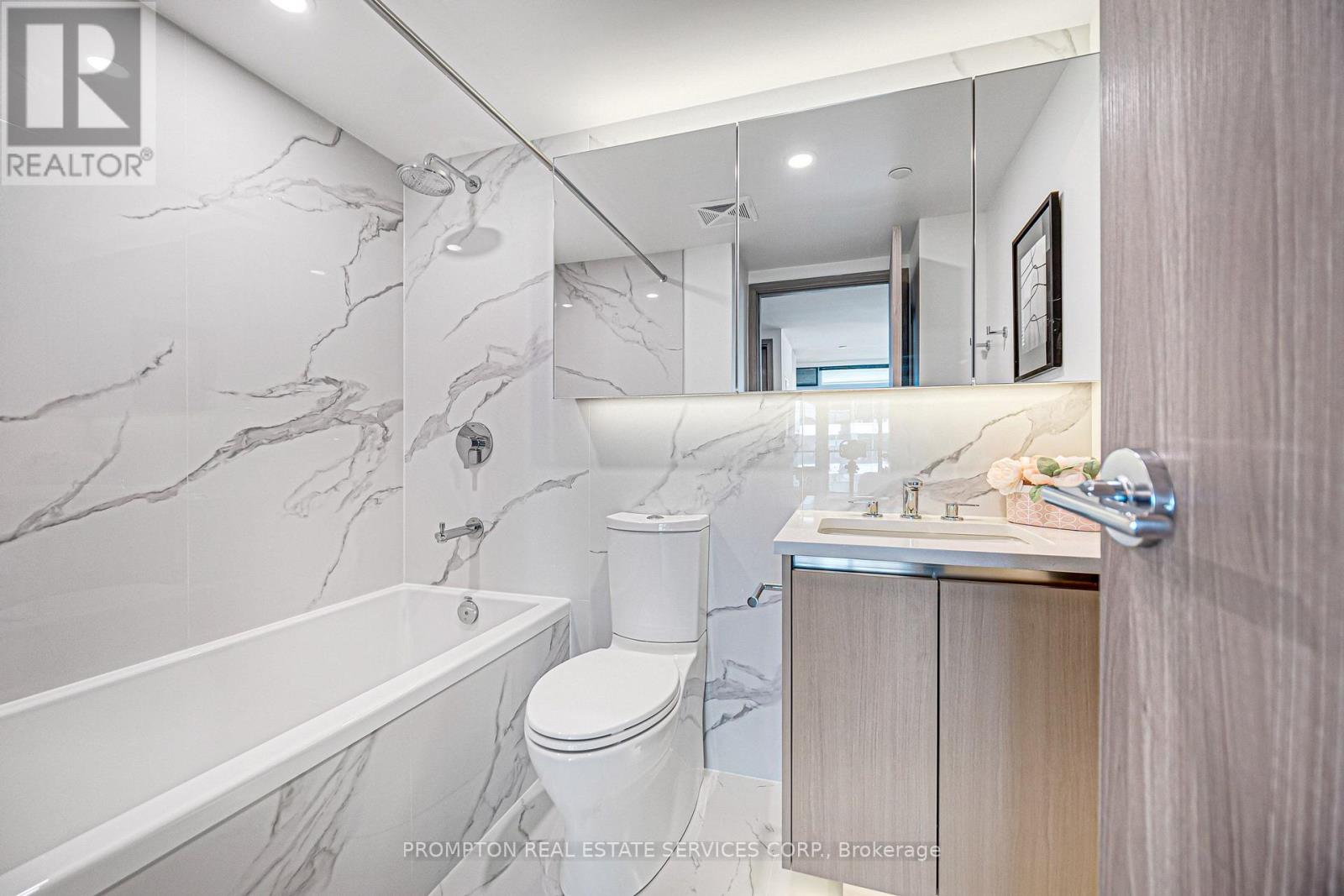5210 - 1 Concord Cityplace Way, Toronto, Ontario  M5V 0X3 - Photo 7 - C13778126