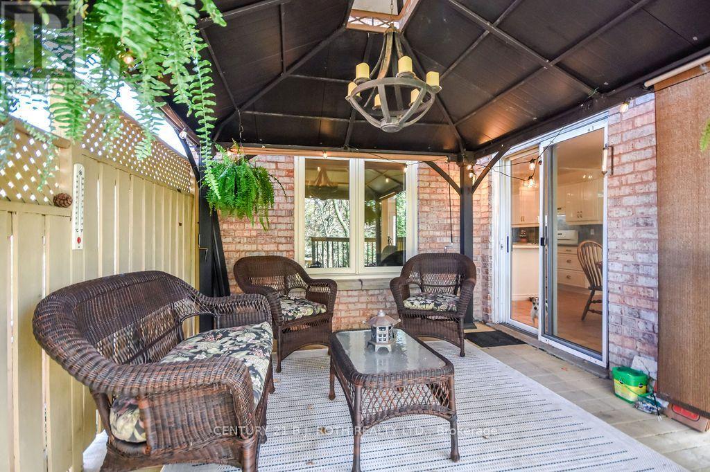 24 Grand Forest Drive, Barrie, Ontario  L4N 7E8 - Photo 33 - S13778136