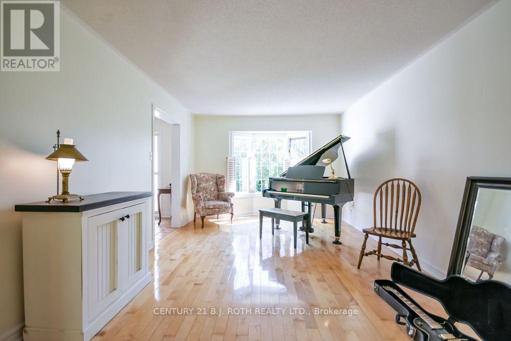 24 Grand Forest Drive, Barrie, Ontario  L4N 7E8 - Photo 7 - S13778136