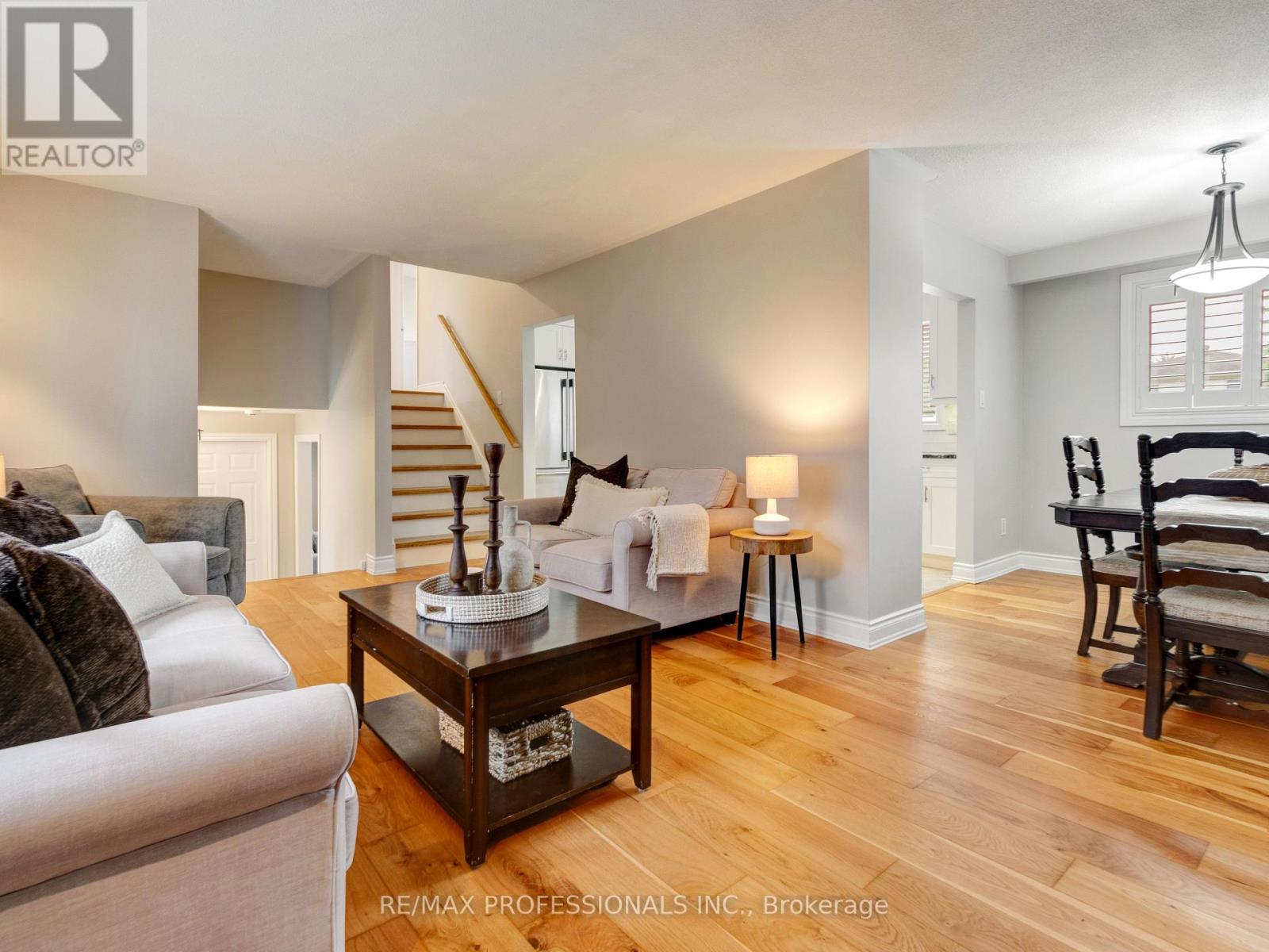 652 Meadow Lane, Burlington, Ontario  L7L 4R8 - Photo 14 - W13778122