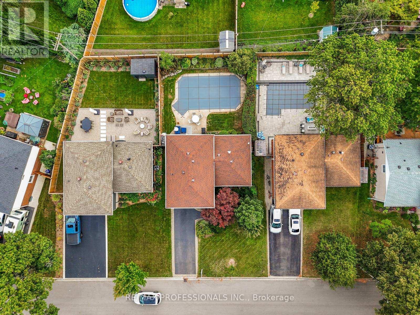 652 Meadow Lane, Burlington, Ontario  L7L 4R8 - Photo 40 - W13778122