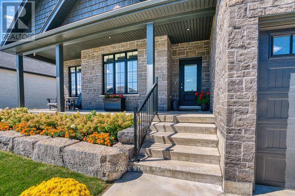 37 Gilmer Crescent, North Perth, Ontario  N4W 0H3 - Photo 4 - X13778132