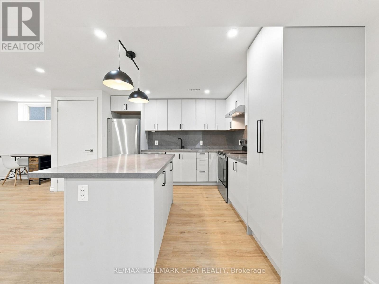 Lower - 1 Touchette Drive, Barrie, Ontario  L4N 7L8 - Photo 5 - S13767050